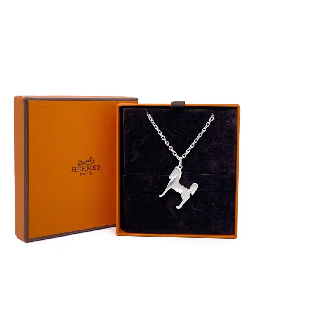 18K Panache Pendant Hermes Necklace