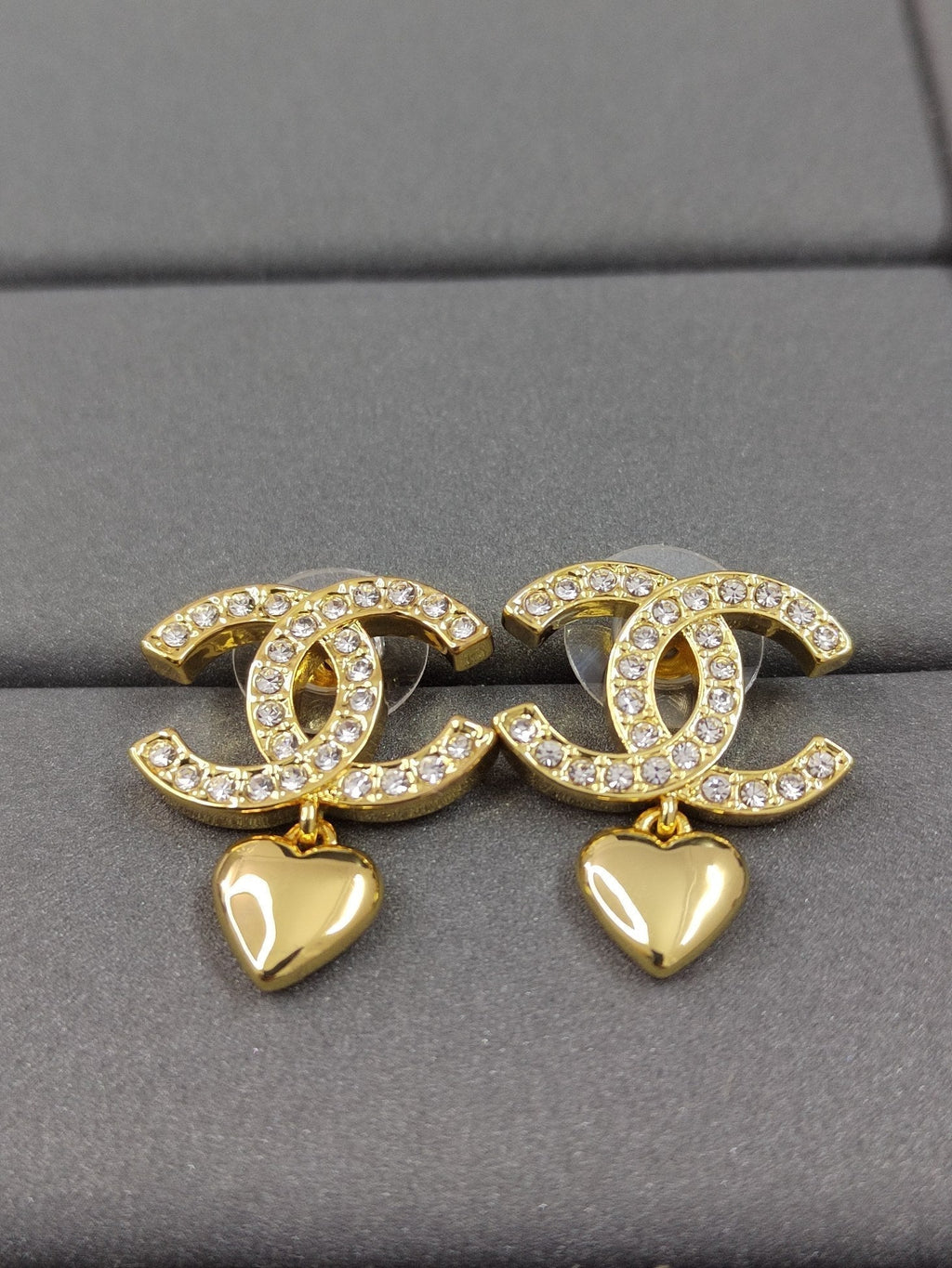 18K Classic  Chanel Diamond Heart Earrings