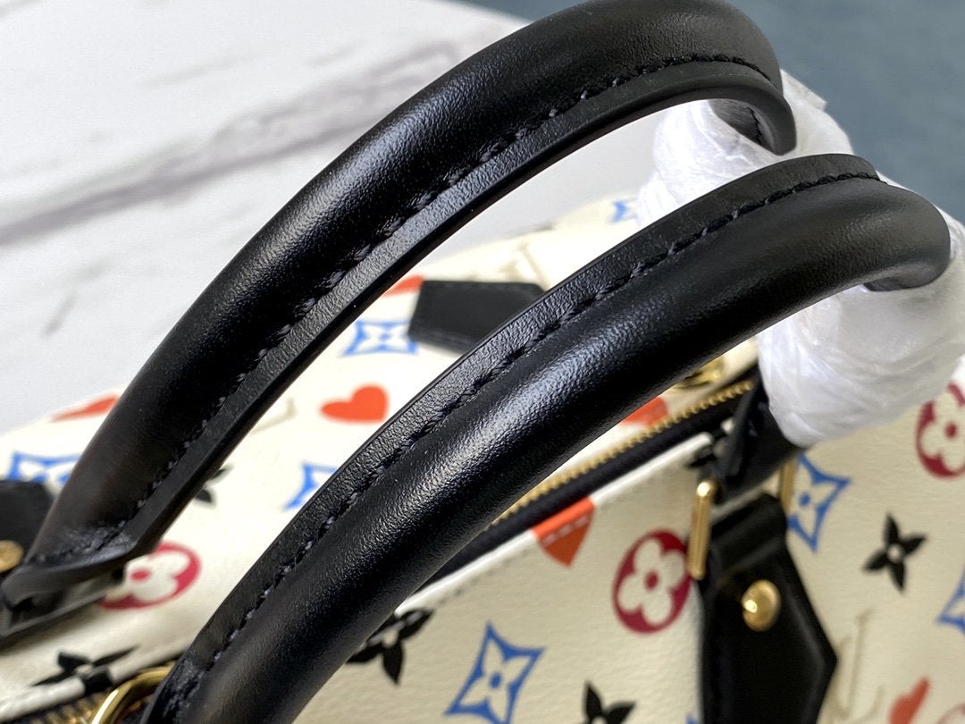 LOUIS VUITTON SPEEDY GAME ON BANDOULIERE 25CM