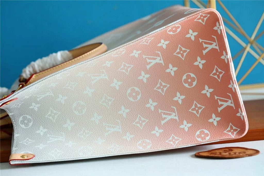 LOUIS VUITTON ONTHEGO MM BRUME GRAY MONOGRAM GIANT COATED CANVAS