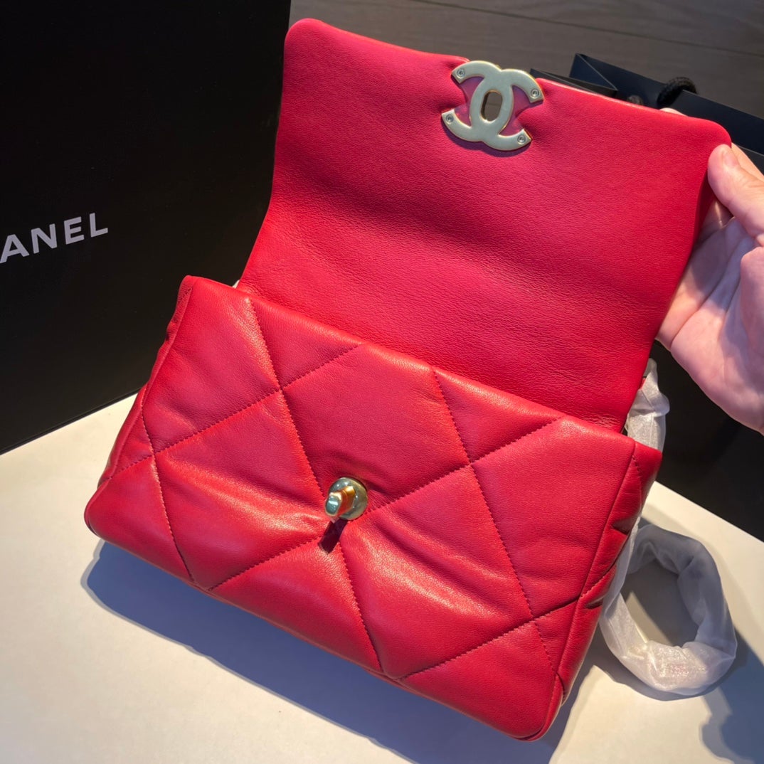 CHANEL 19 FLAP BAG 26 RED GOATSKIN