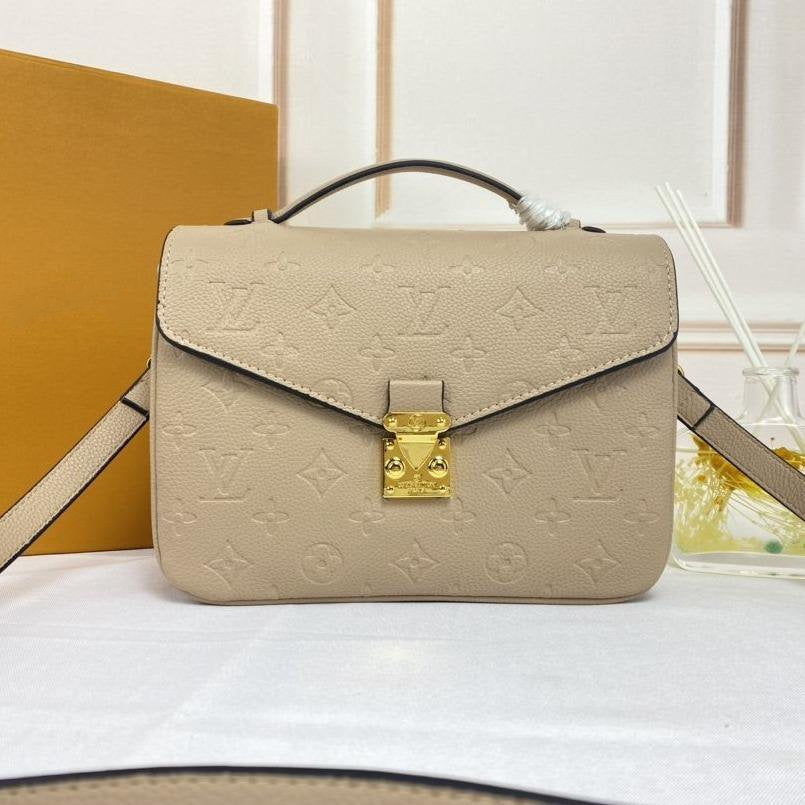 LOUIS VUITTON LV POCHETTE METIS 25CM BEIGE