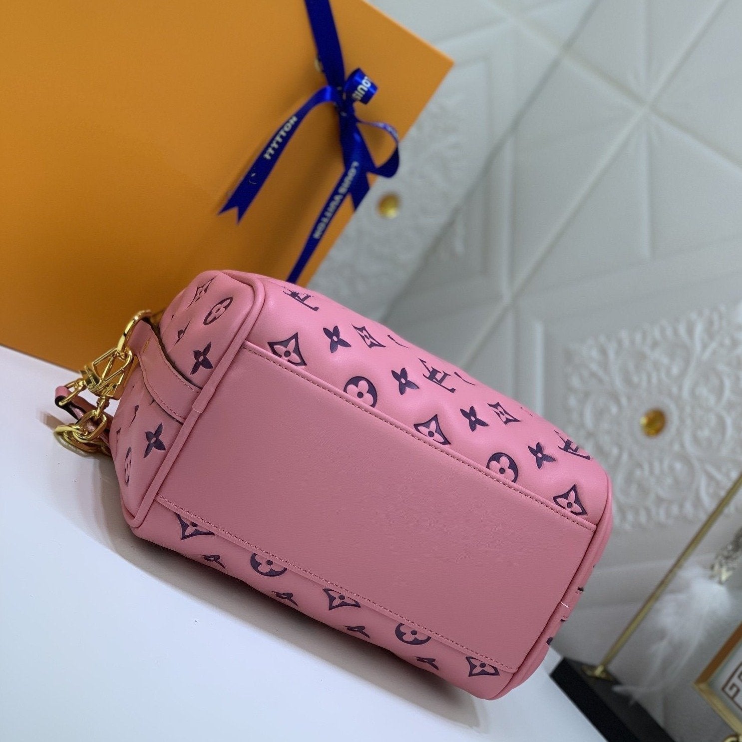 LOUIS VUITTON SPEEDY 22 PINK BLACK MONOGRAM EMBOSSED LAMBSKIN