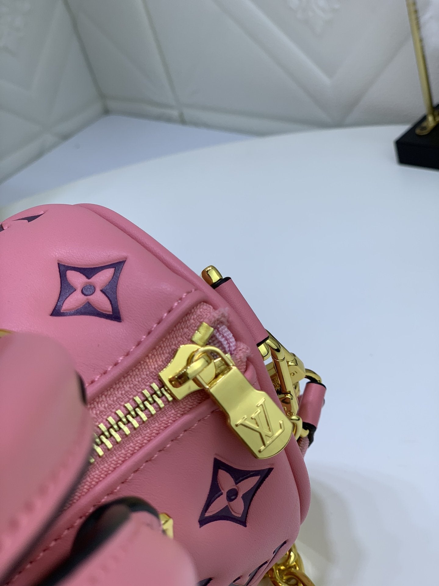 LOUIS VUITTON SPEEDY 22 PINK BLACK MONOGRAM EMBOSSED LAMBSKIN