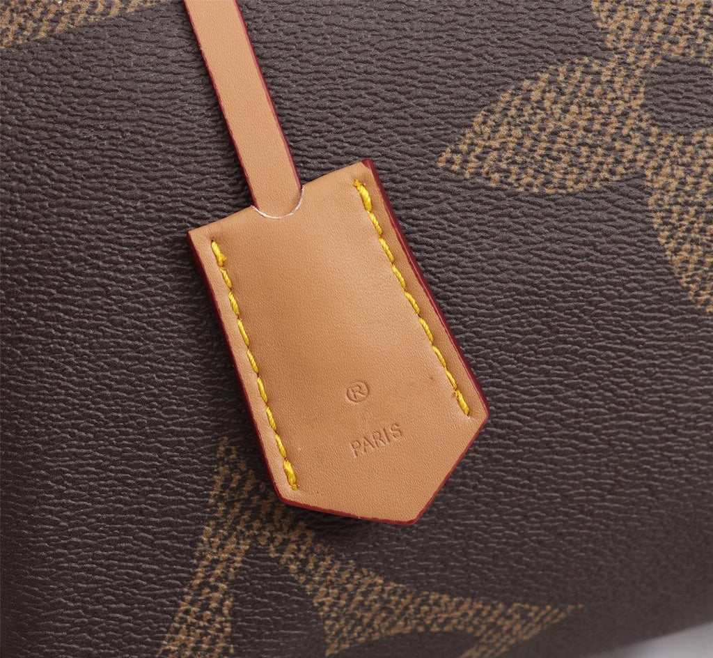 LOUIS VUITTON SPEEDY BANDOULIERE 25 GIANT MONOGRAM CANVAS