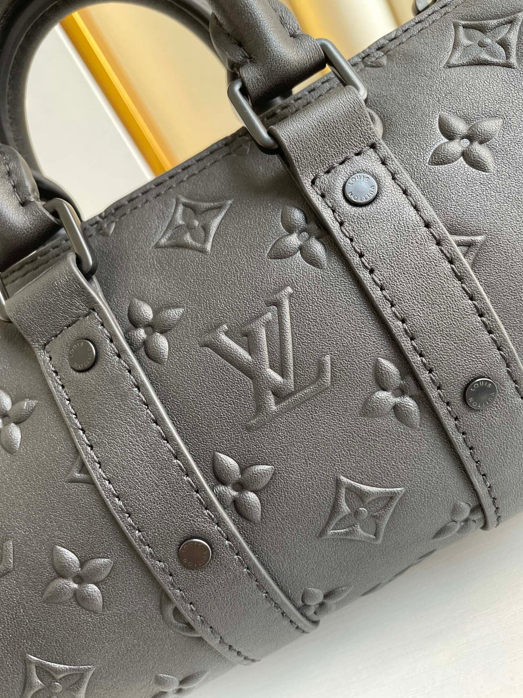 LOUIS VUITTON KEEPALL XS 21CM BLACK MONOGRAM SEAL