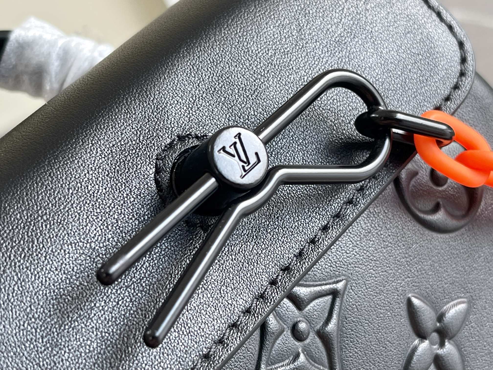 LOUIS VUITTON STEAMER XS 15CM BLACK COWHIDE