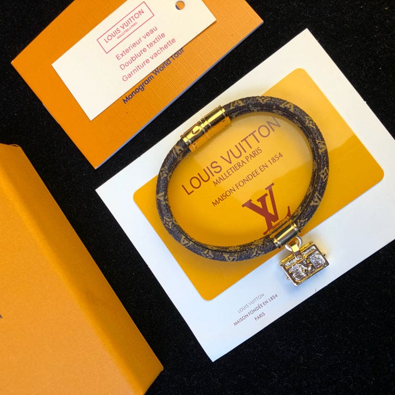 18K Louis Vuitton Brassie Quipu It Twice Trunk Motif Bracelet