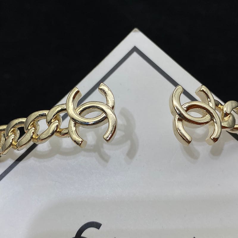 18K Interlocking  Chanel Cuff Logo Choker Necklaces