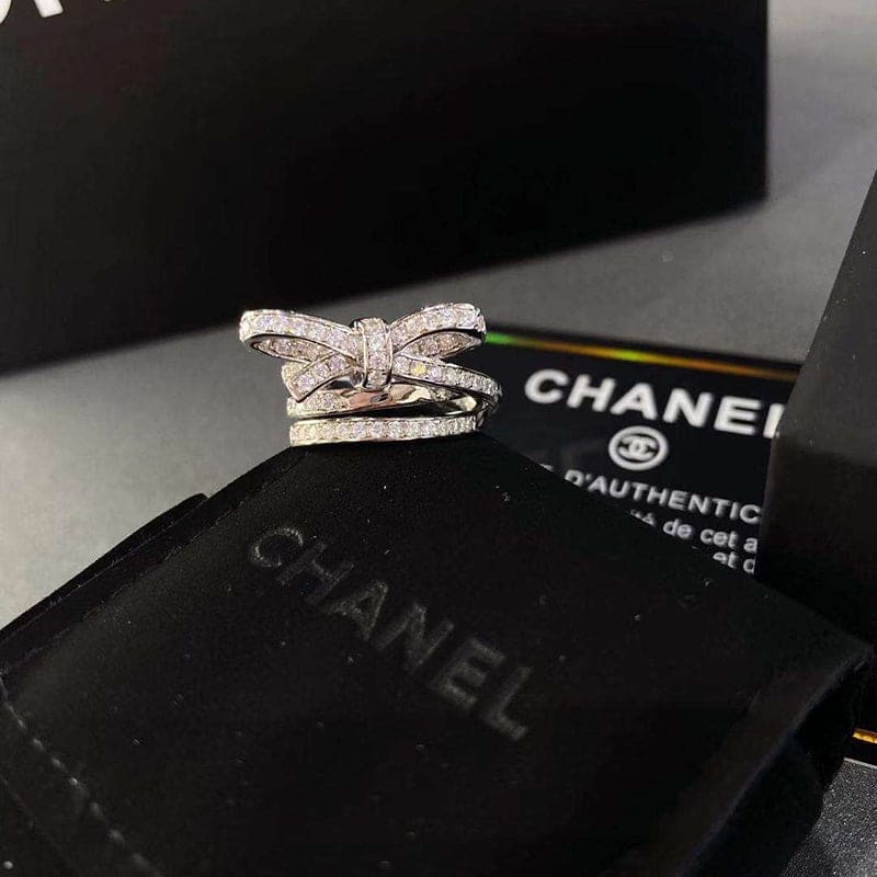 18K  Chanel Diamonds Knot Ring