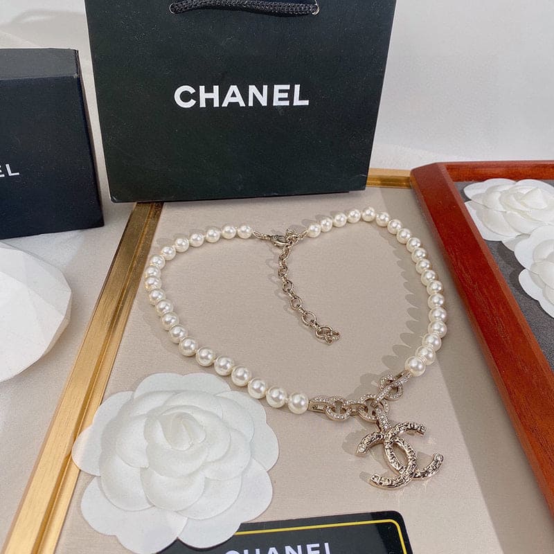 18K  Chanel Pearl Necklace