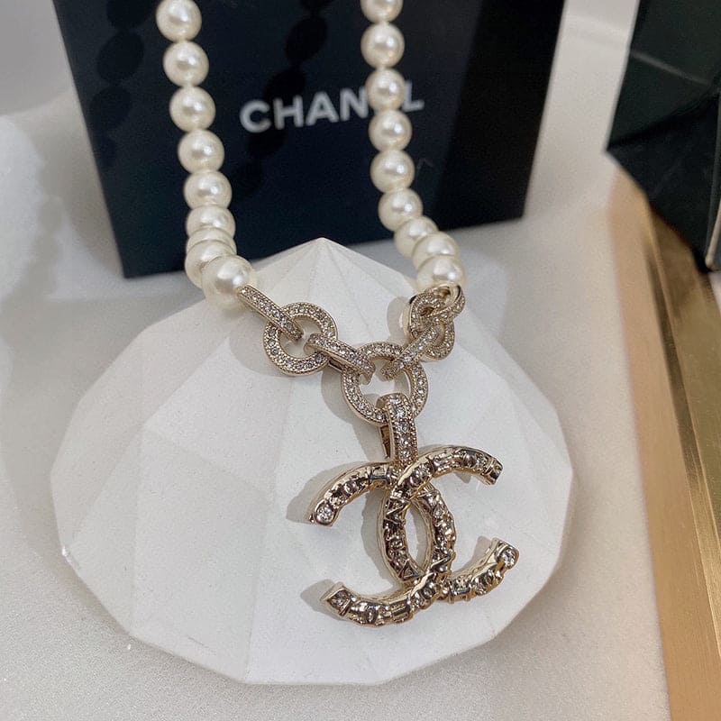 18K  Chanel Pearl Necklace