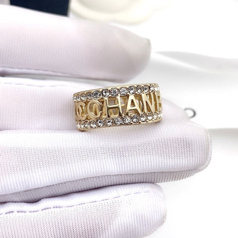 18K  Chanel Diamond Ring