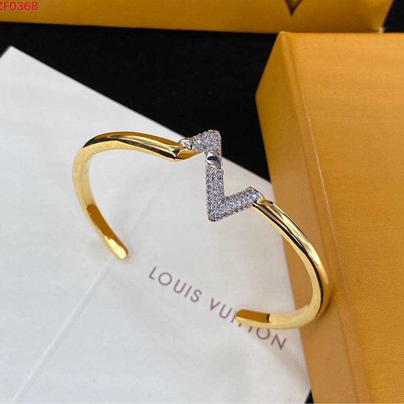 18K Louis Vuitton Volt Upside Down Diamond Bracelet