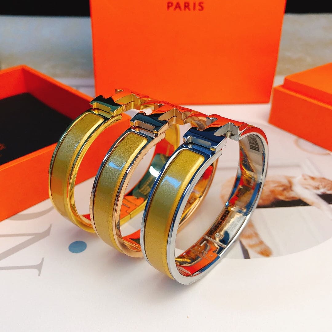 18K Clic Hermes Yellow Bracelet