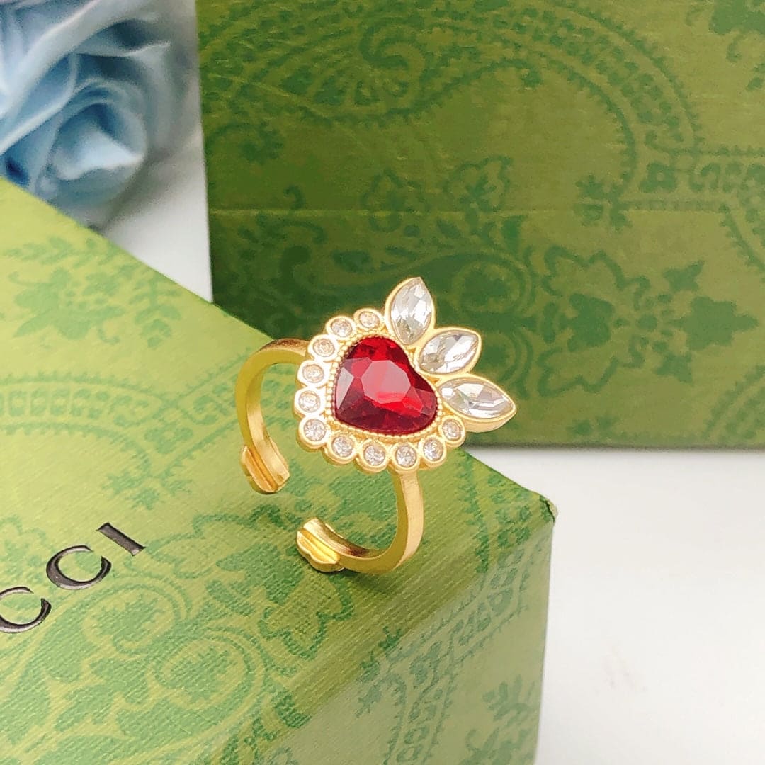18K Double Gucci Crystal Heart Ring