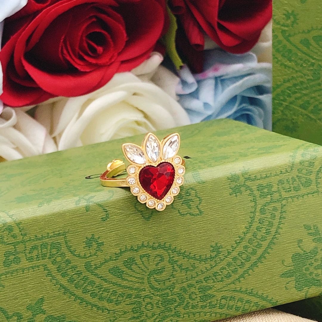 18K Double Gucci Crystal Heart Ring