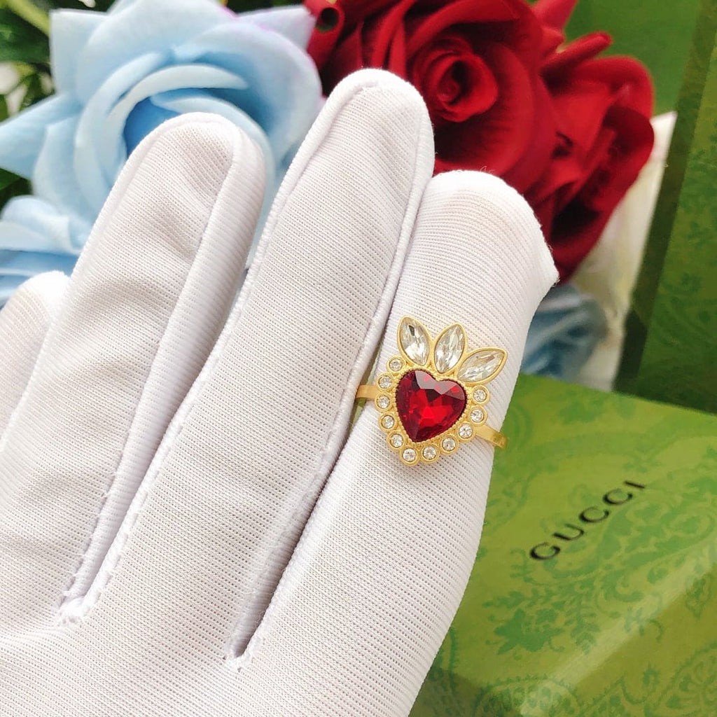 18K Double Gucci Crystal Heart Ring