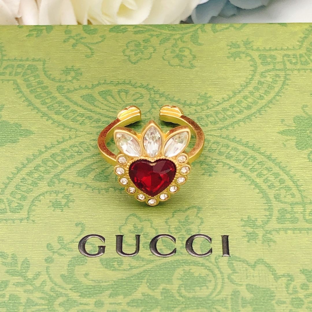 18K Double Gucci Crystal Heart Ring