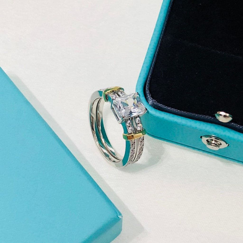 18K Tiffany Diamonds Ring