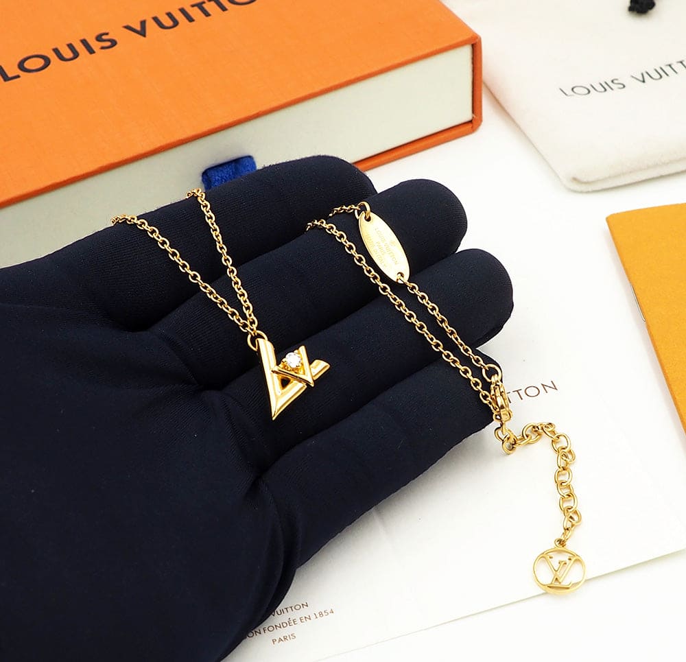 18K Louis Vuitton Volt One Necklace