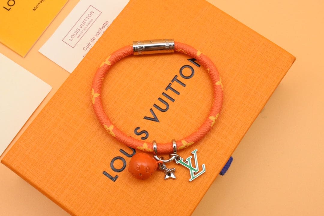 18K Louis Vuitton Hang It Fruits Orange Bracelet
