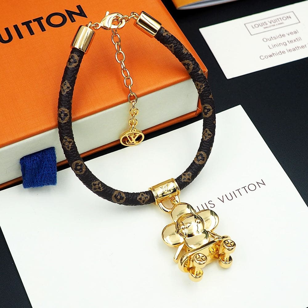 18K Louis Vuitton VIVIENNE KICK FLIP Bracelet