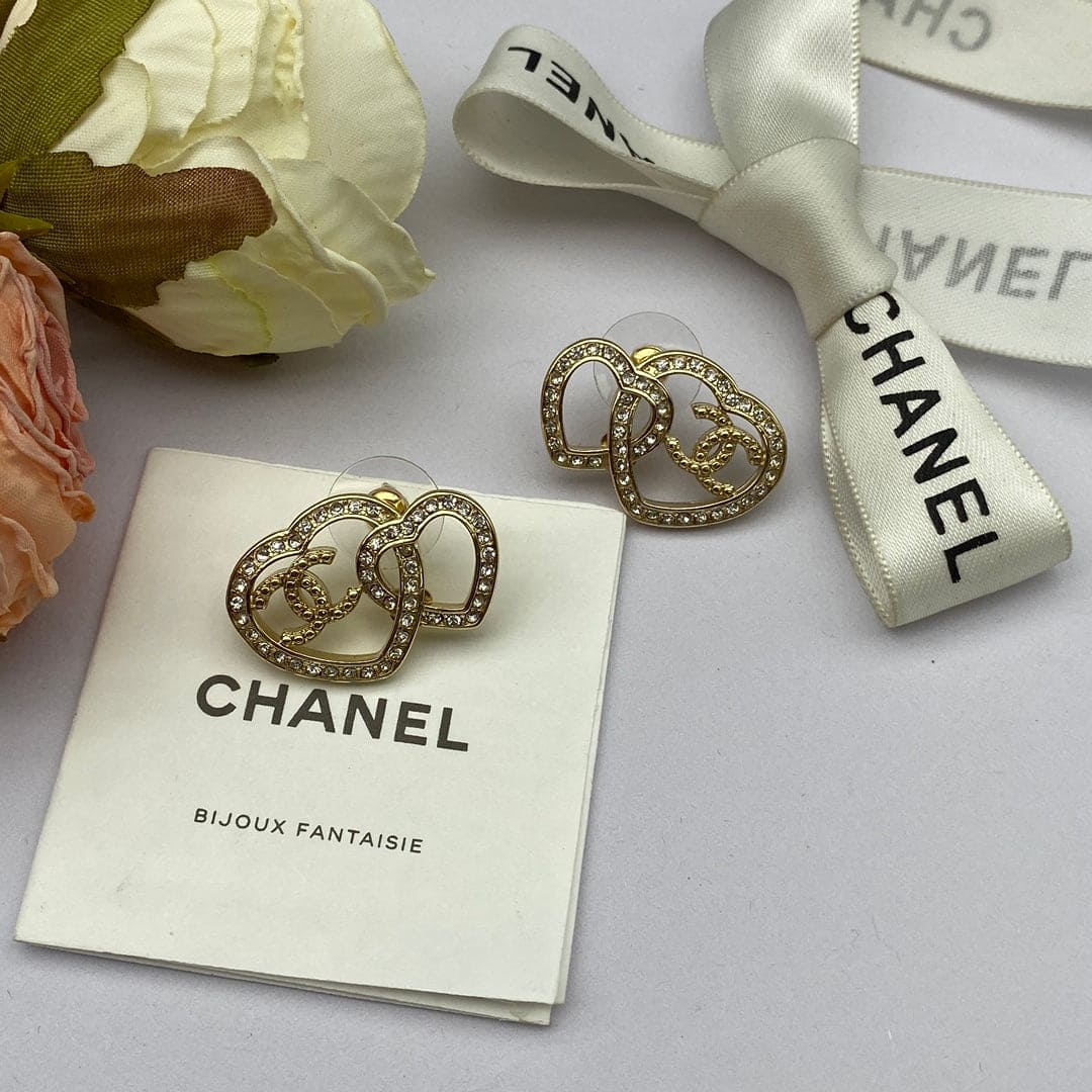 18K  Chanel Heart Diamonds Earrings