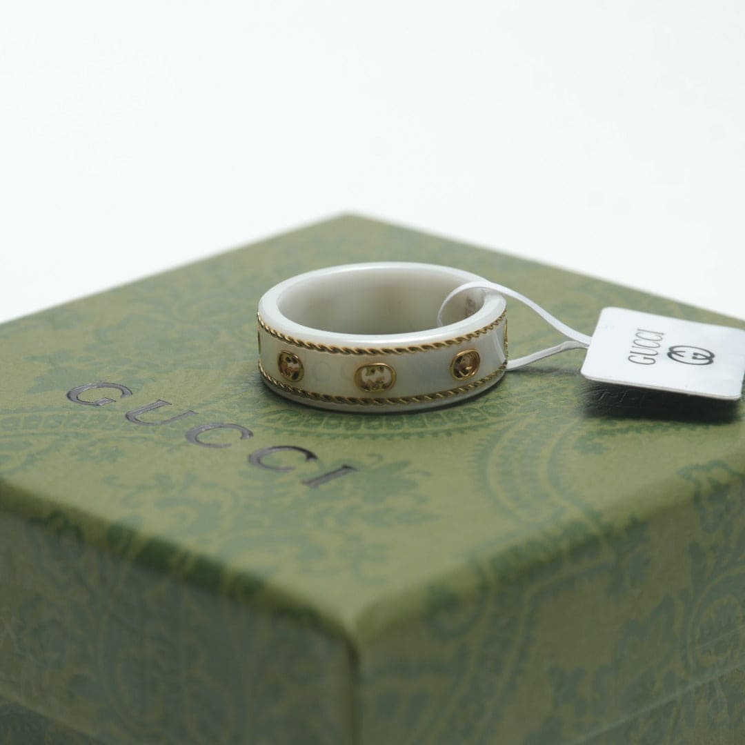 18K Double Gucci Interlocking Gucci Icon White Zirconia Ring