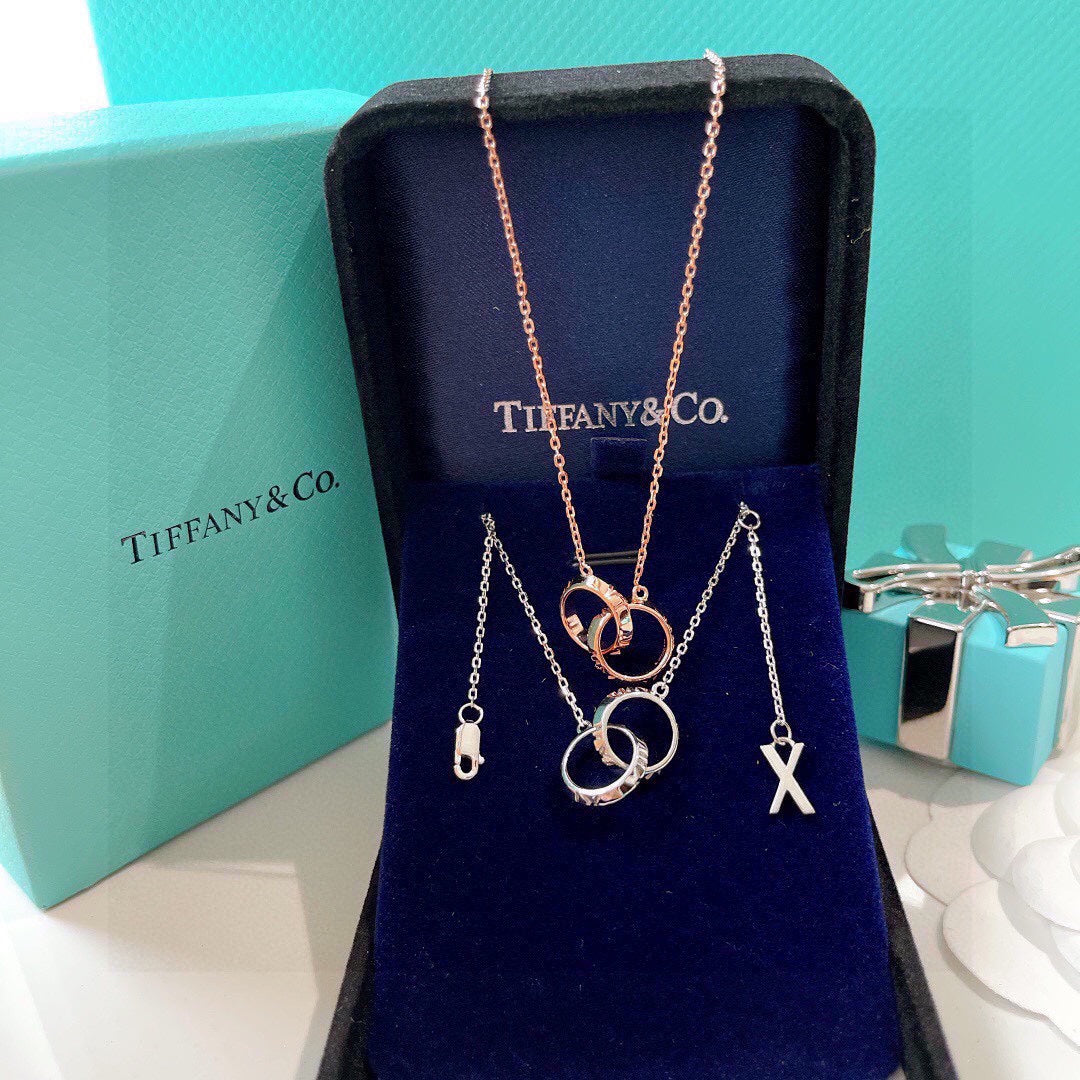 18K Tiffany Atlas X Closed Interlocking Pendant Necklace