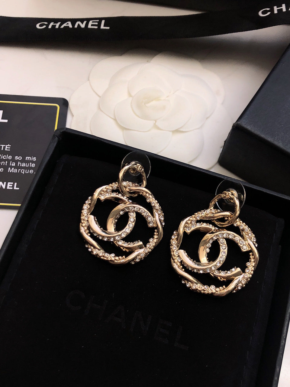 18K  Chanel Round Diamond Earrings