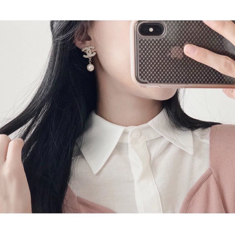 18K  Chanel Pearls Earrings