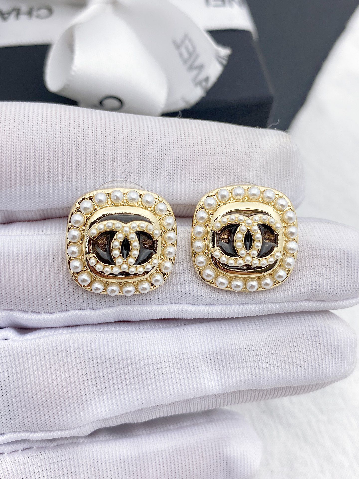 18K  Chanel Square Crystal Earrings