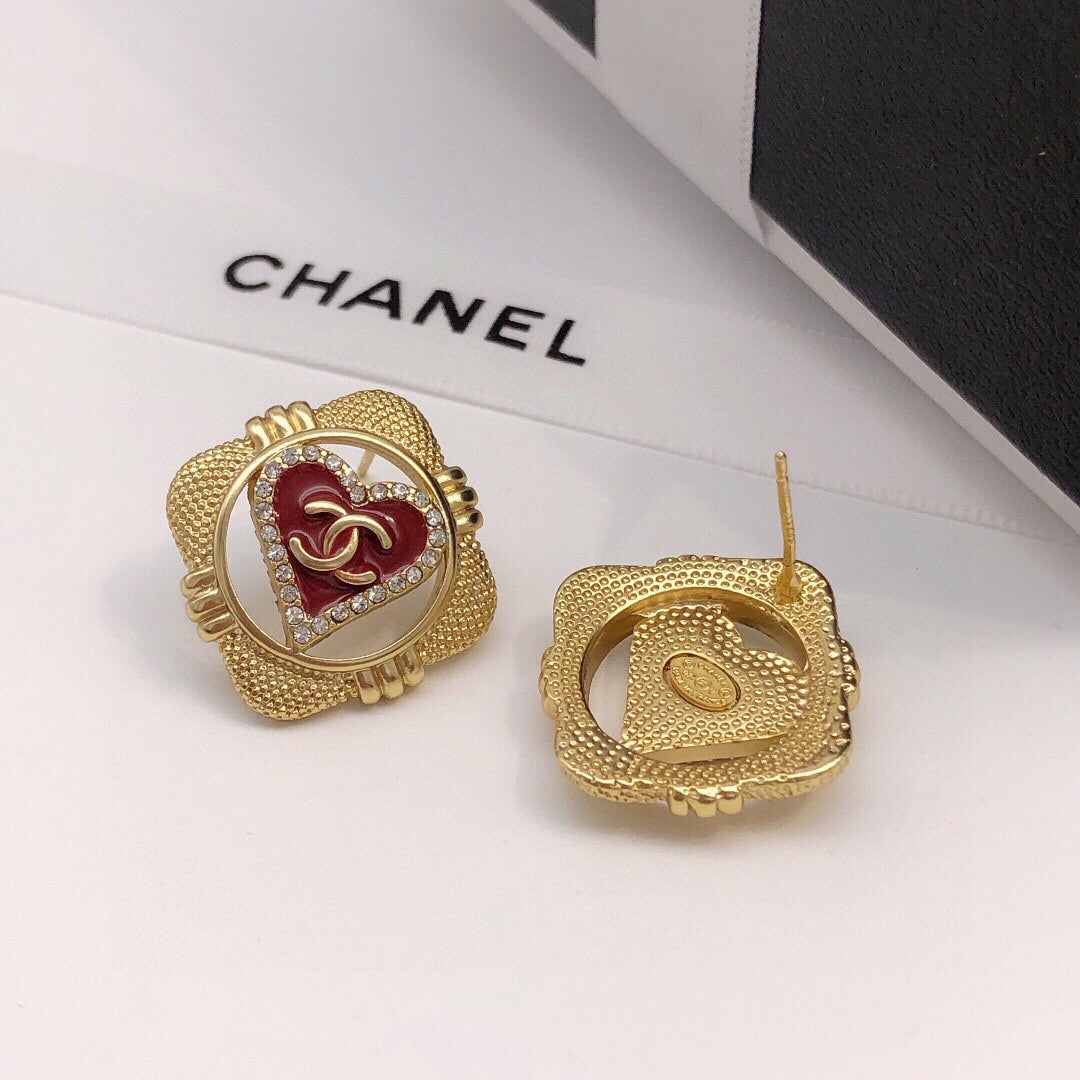 18K  Chanel Heart Vintage Earrings