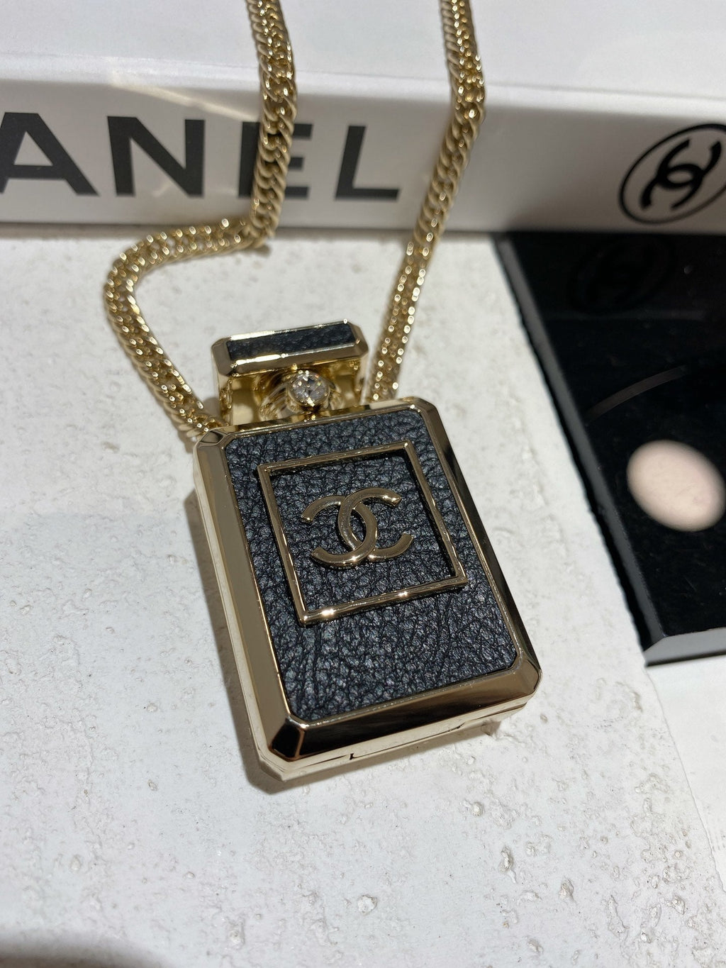 18K  Chanel No.5 Perfume Pendant Vintage Necklace