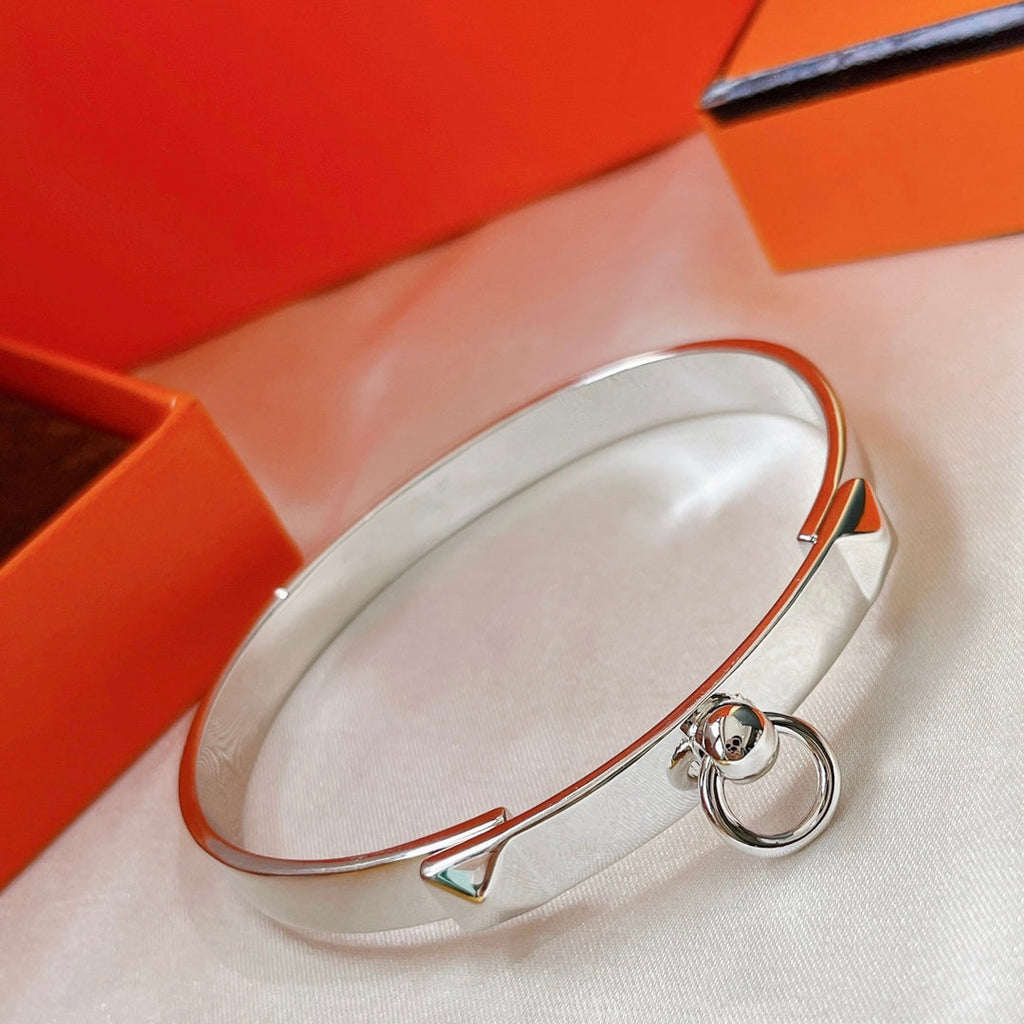 18K Collier De Chien Hermes Bracelet