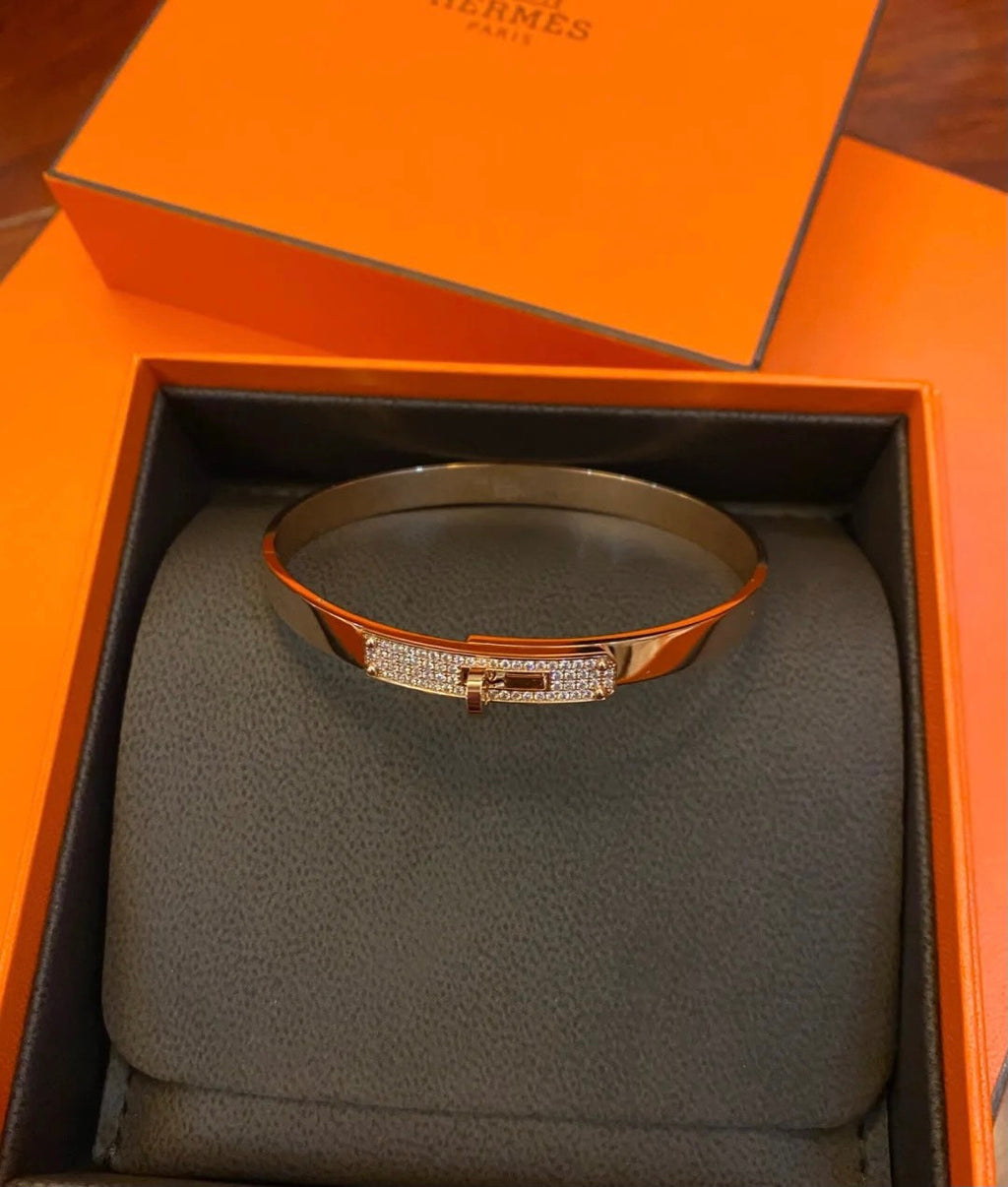 18K Kelly Small Model Diamond Hermes Bracelet