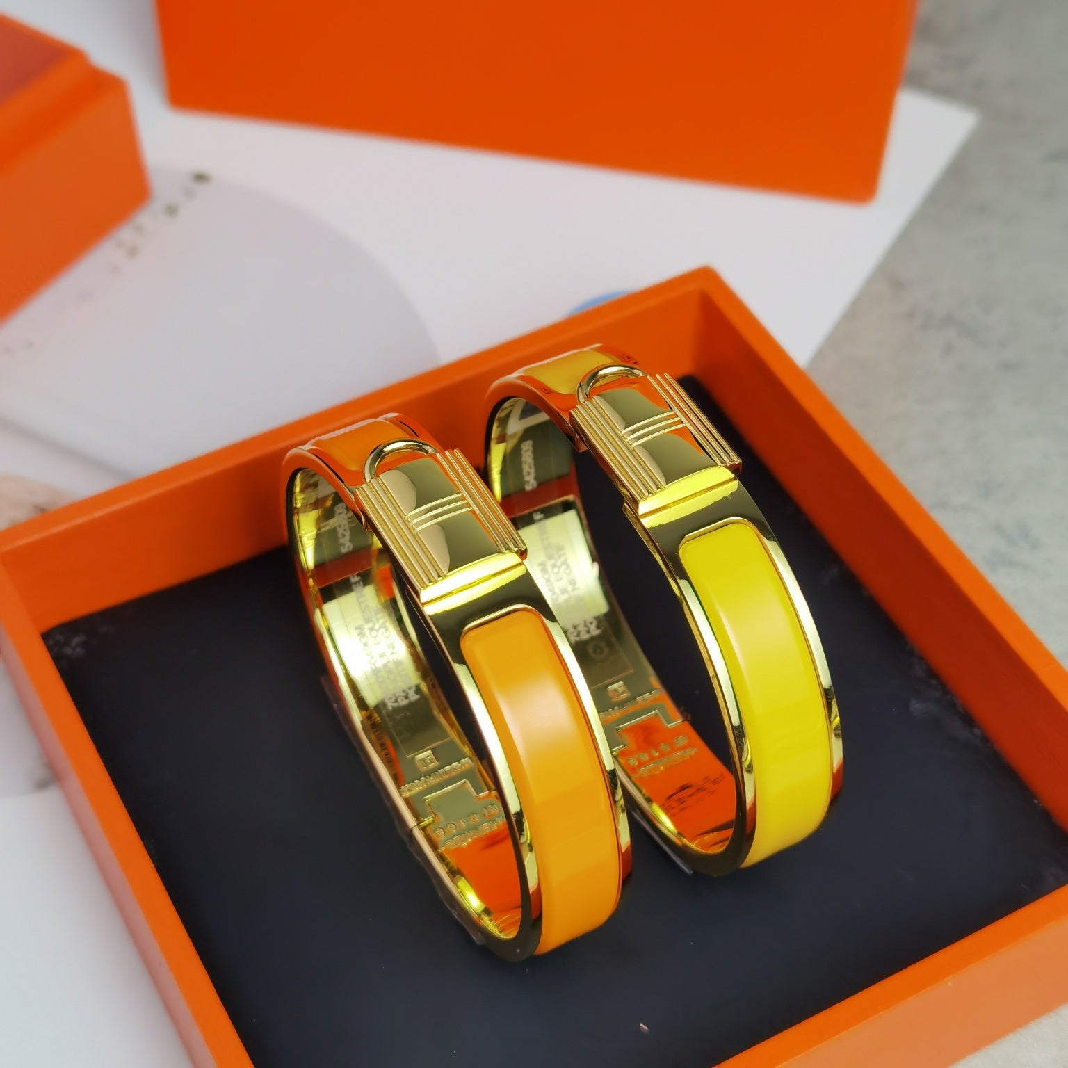 18K Clic Cadenas Yellow Hermes Bracelet