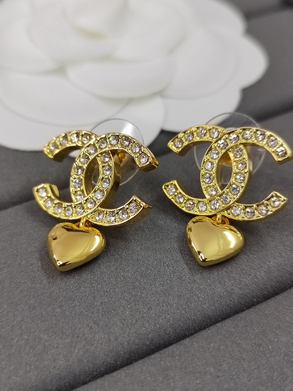 18K Classic  Chanel Diamond Heart Earrings