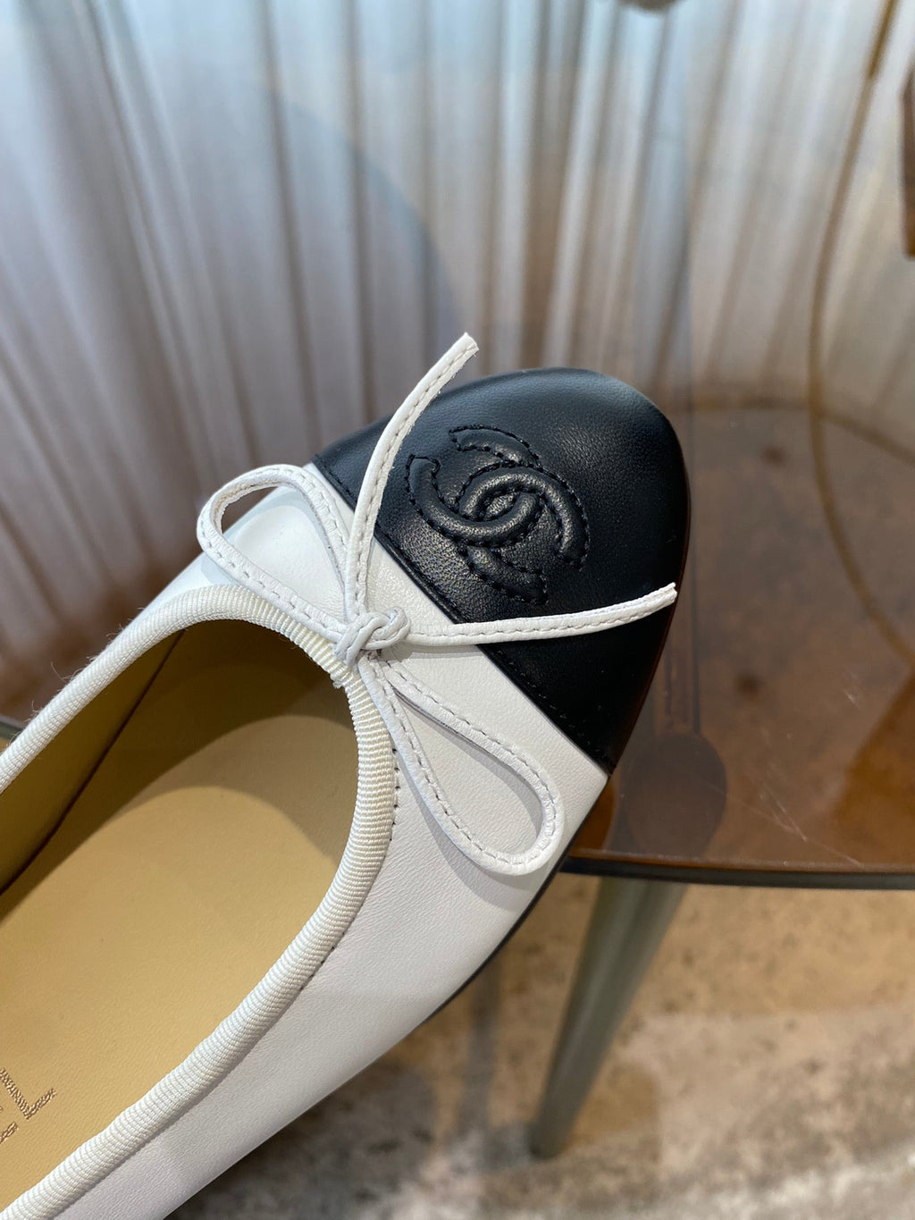 CHANEL BALLET FLATS WHITE BLACK LAMBSKIN