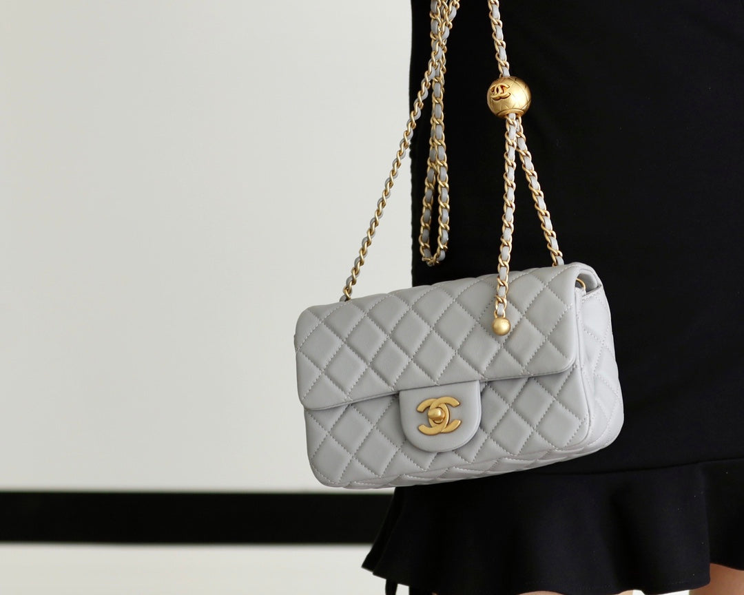 CHANEL FLAP BAG 20CM GREY LAMBSKIN GOLD HARDWARE