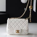 CHANEL FLAP BAG 17CM WHITE LAMBSKIN GOLD HARDWARE