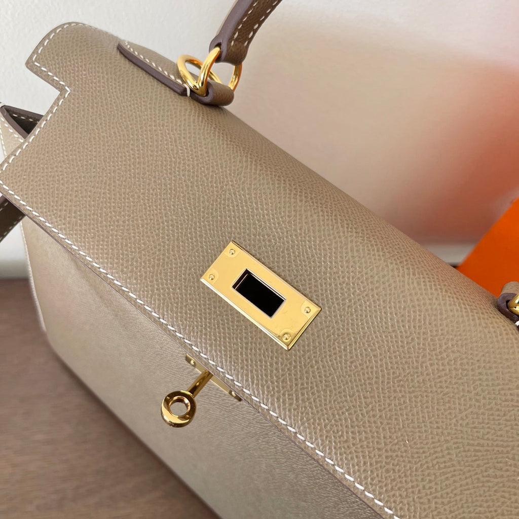 HERMES KELLY 28CM ETAIN EPSOM LEATHER GOLD HARDWARE