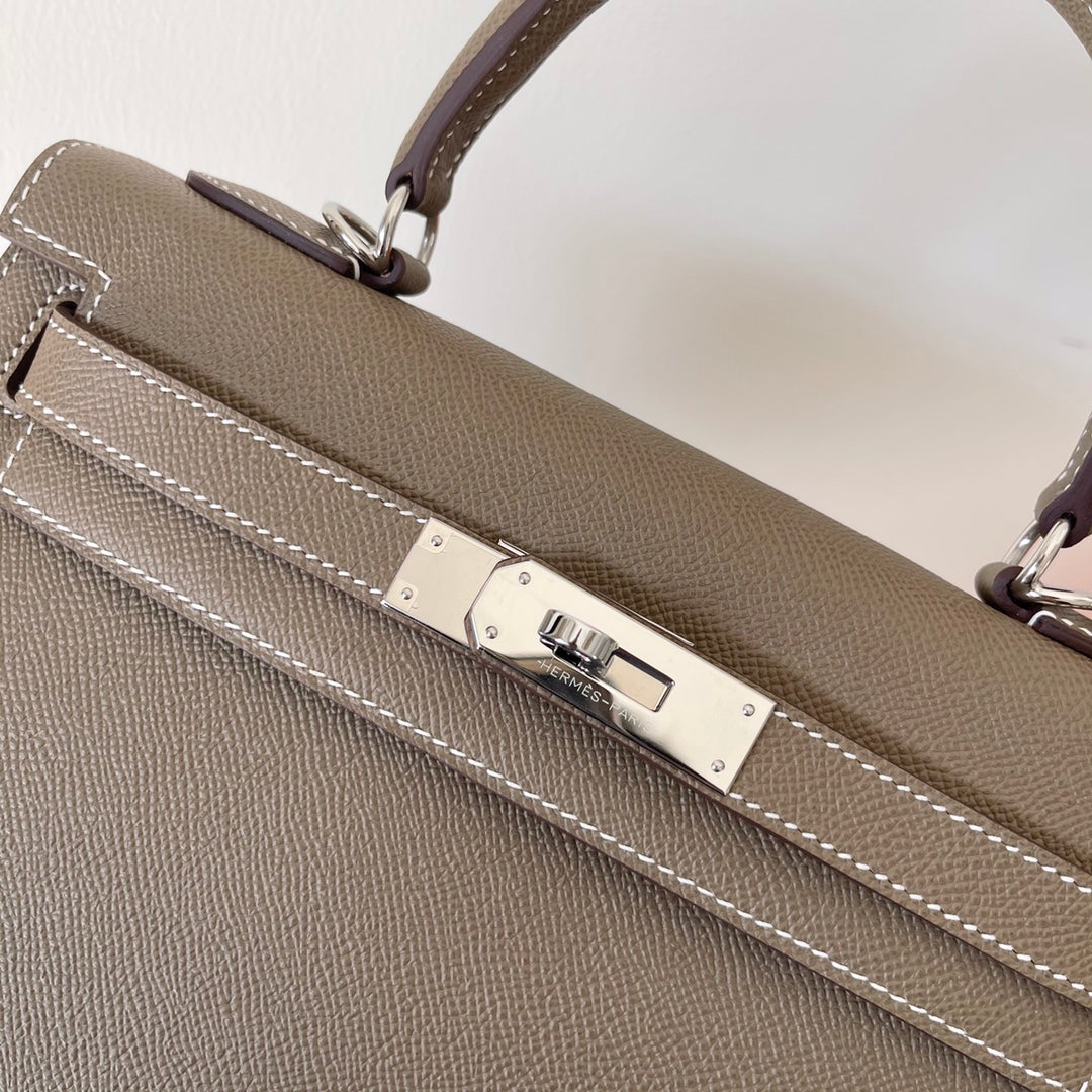 HERMES KELLY 28CM ETAIN EPSOM LEATHER SILVER HARDWARE