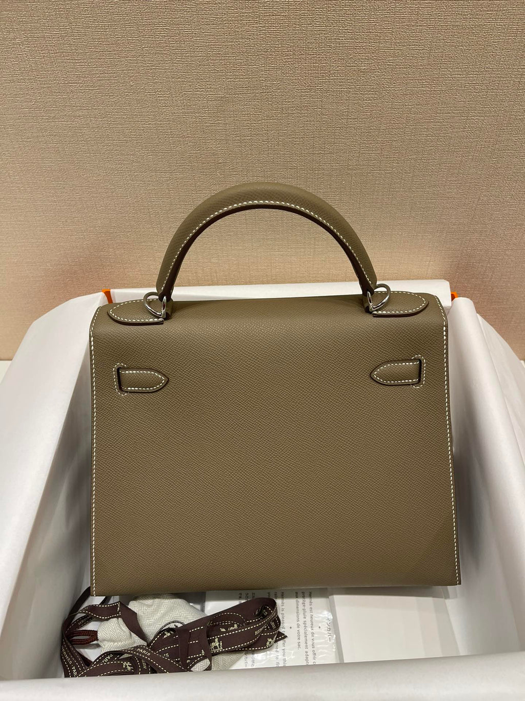 HERMES KELLY 28CM ETOUPE EPSOM LEATHER SILVER HARDWARE