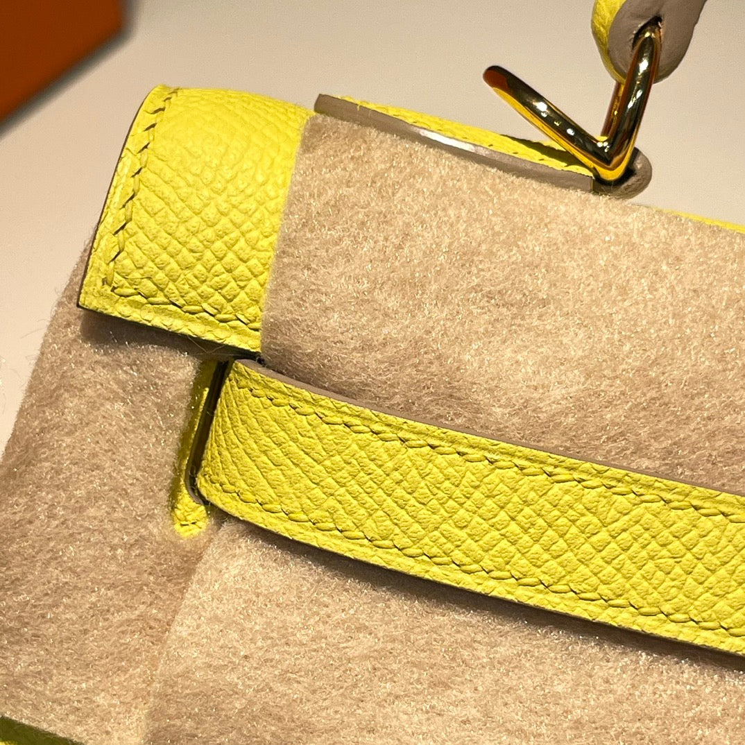 HERMES KELLY 25CM LIME EPSOM LEATHER GOLD HARDWARE