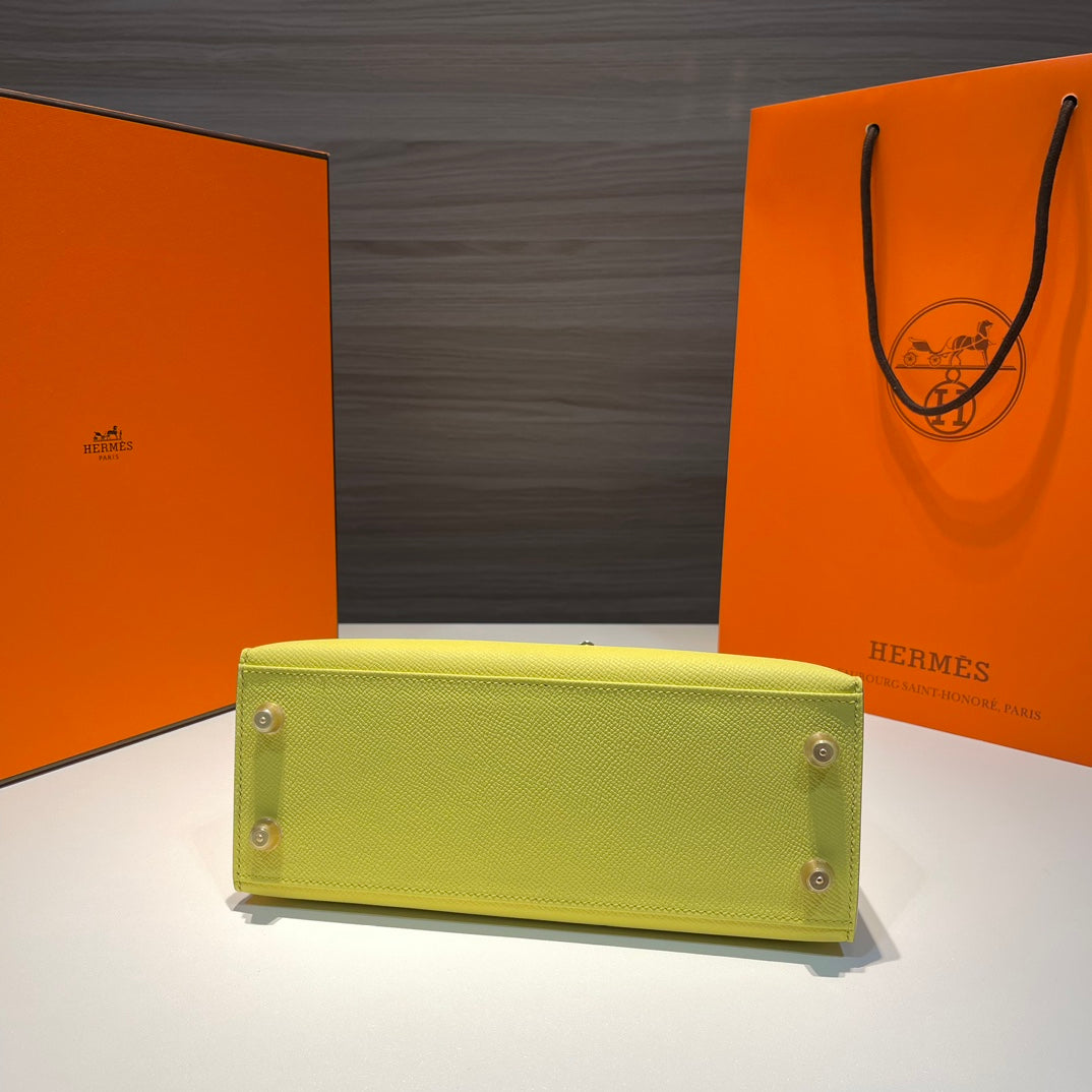 HERMES KELLY 25CM LIME EPSOM LEATHER GOLD HARDWARE