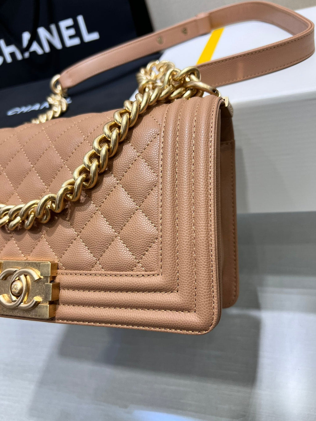CHANEL BOY BAG MEDIUM 25 BROWN CAVIAR GOLD HARDWARE