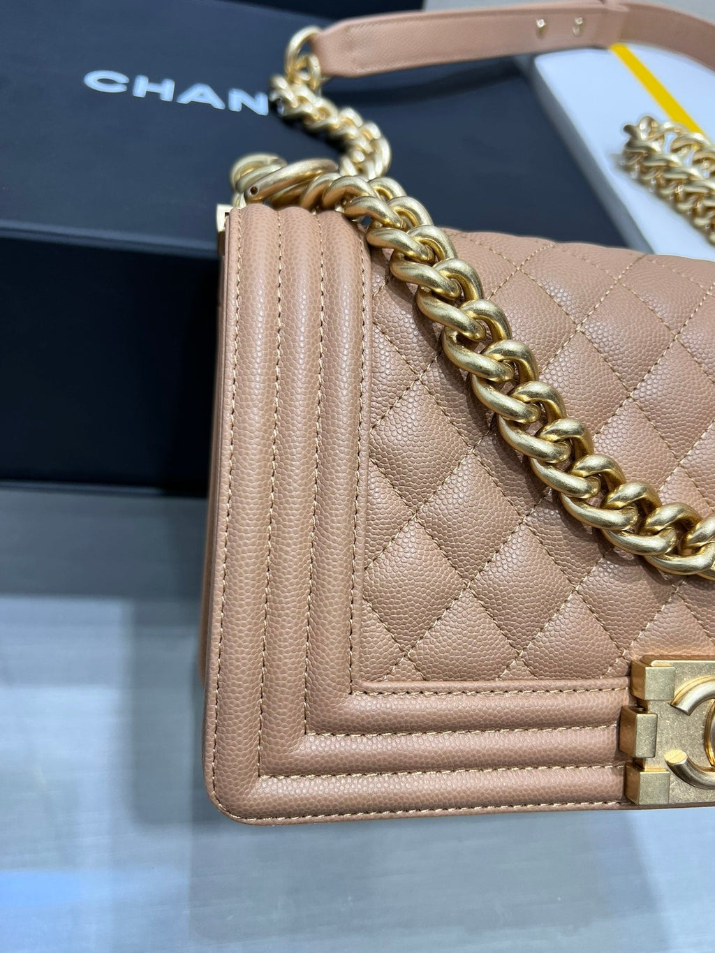 CHANEL BOY BAG MEDIUM 25 BROWN CAVIAR GOLD HARDWARE
