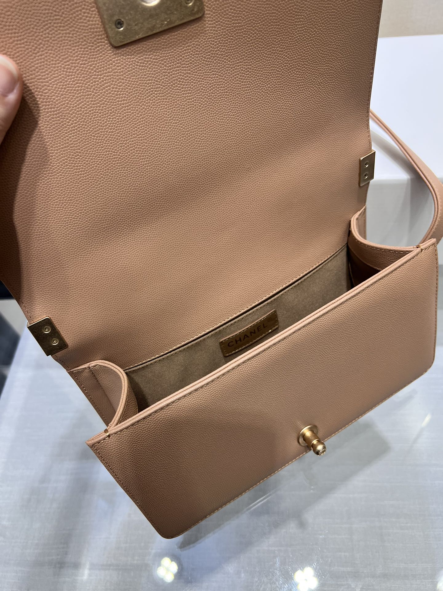 CHANEL BOY BAG MEDIUM 25 BROWN CAVIAR GOLD HARDWARE